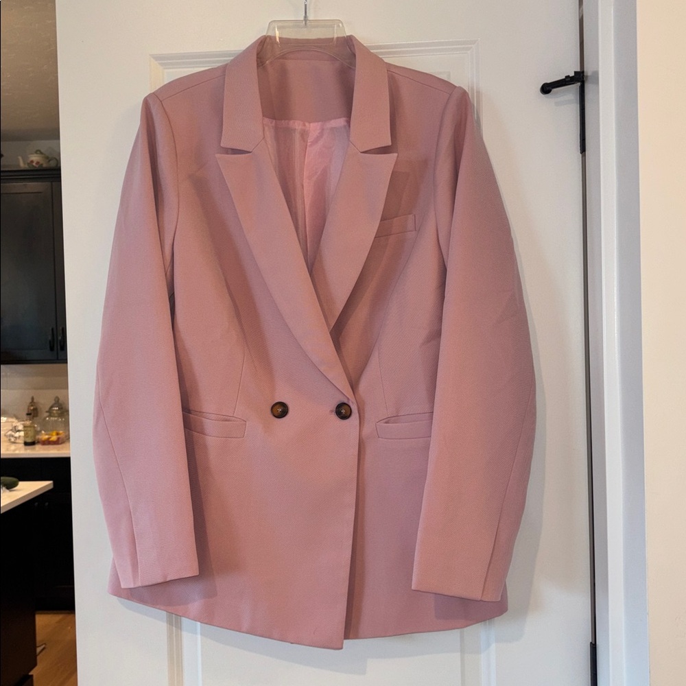Chic Pink Blazer with Button Accent Lg EUC
